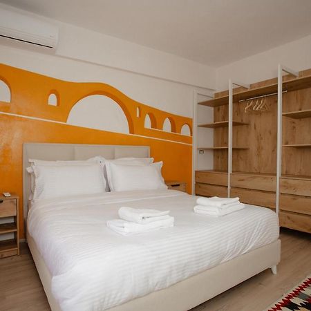 Erik'S Place Shkoder Luaran gambar