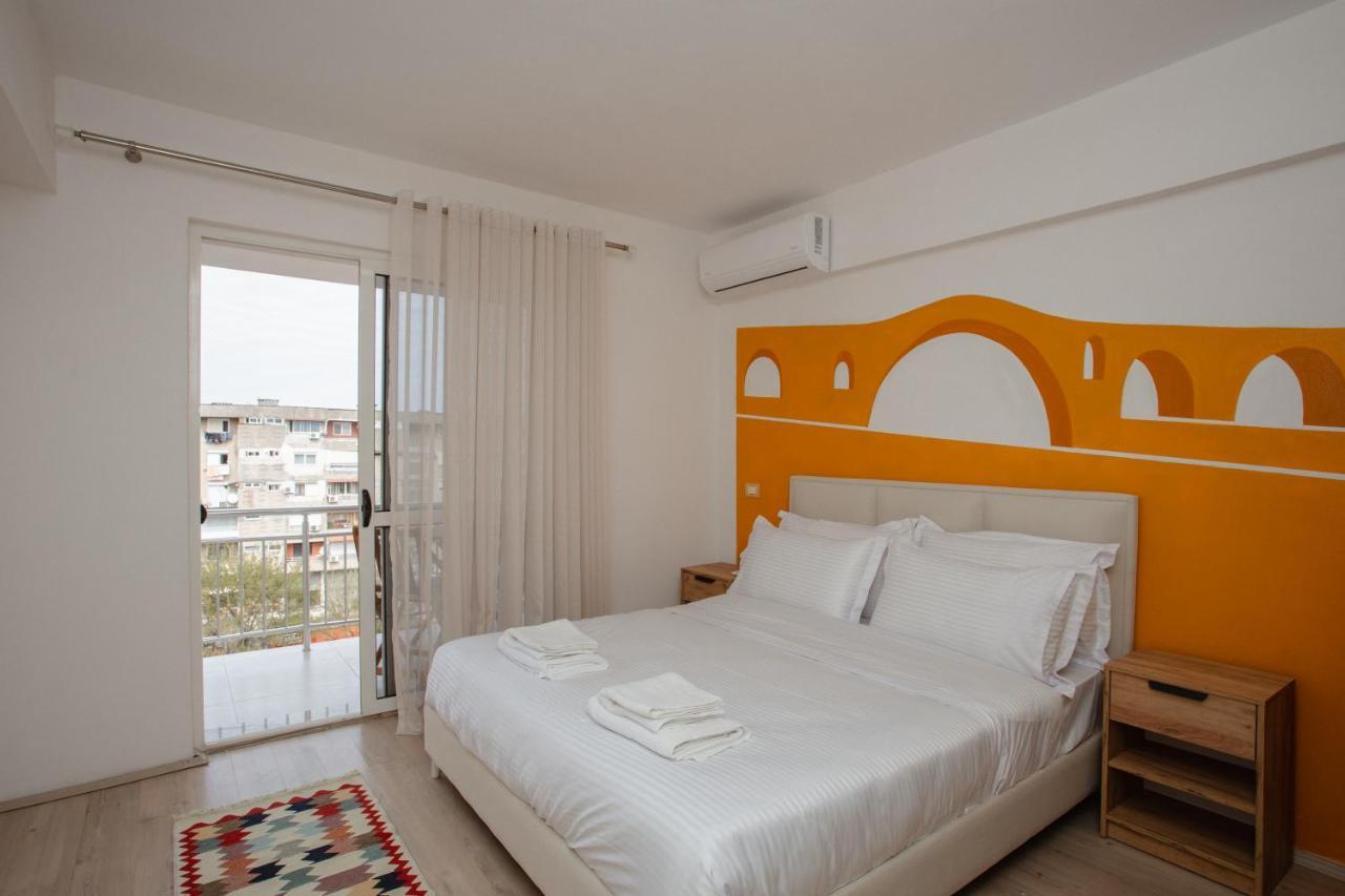 Erik'S Place Shkoder Luaran gambar