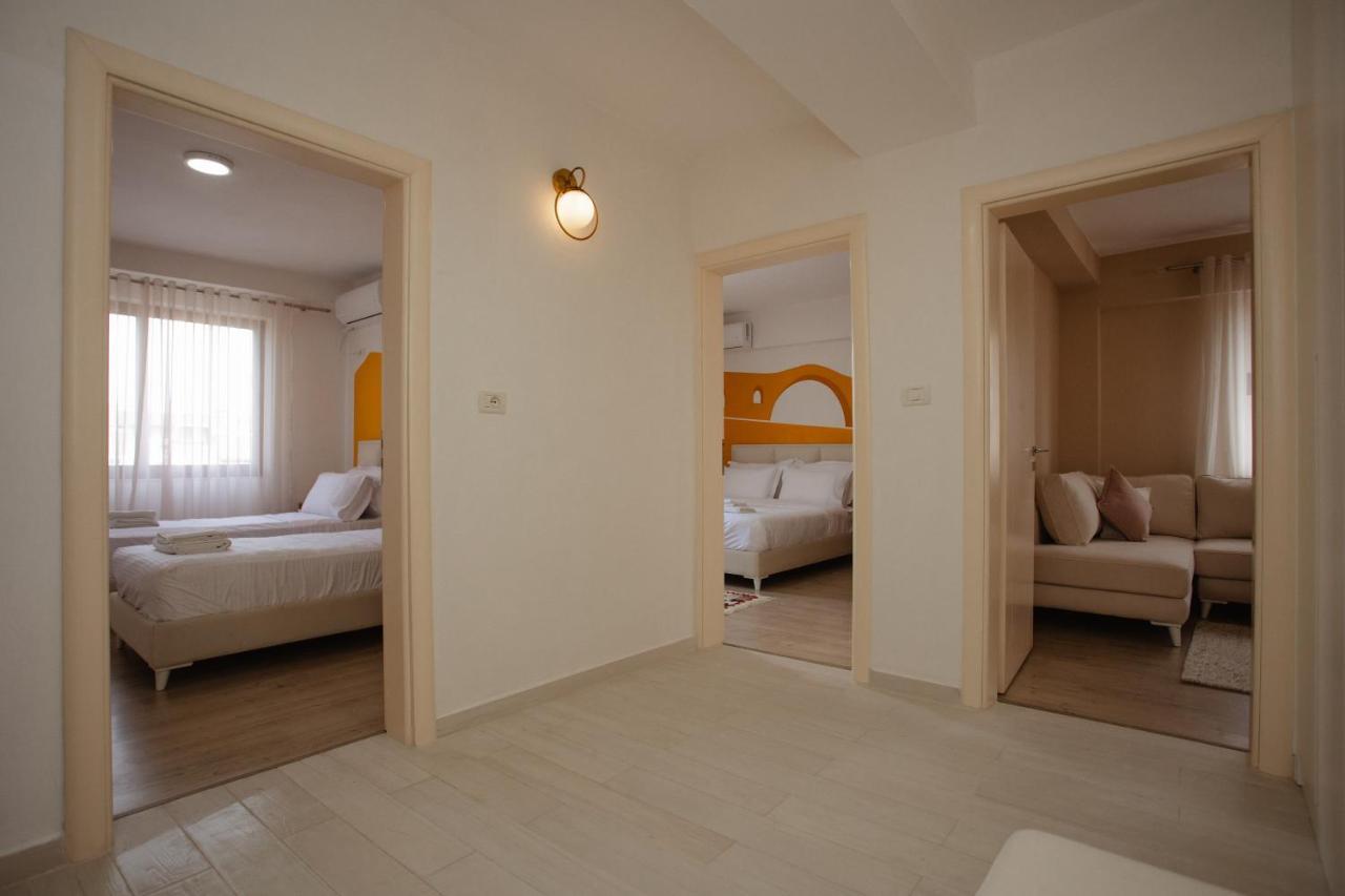 Erik'S Place Shkoder Luaran gambar